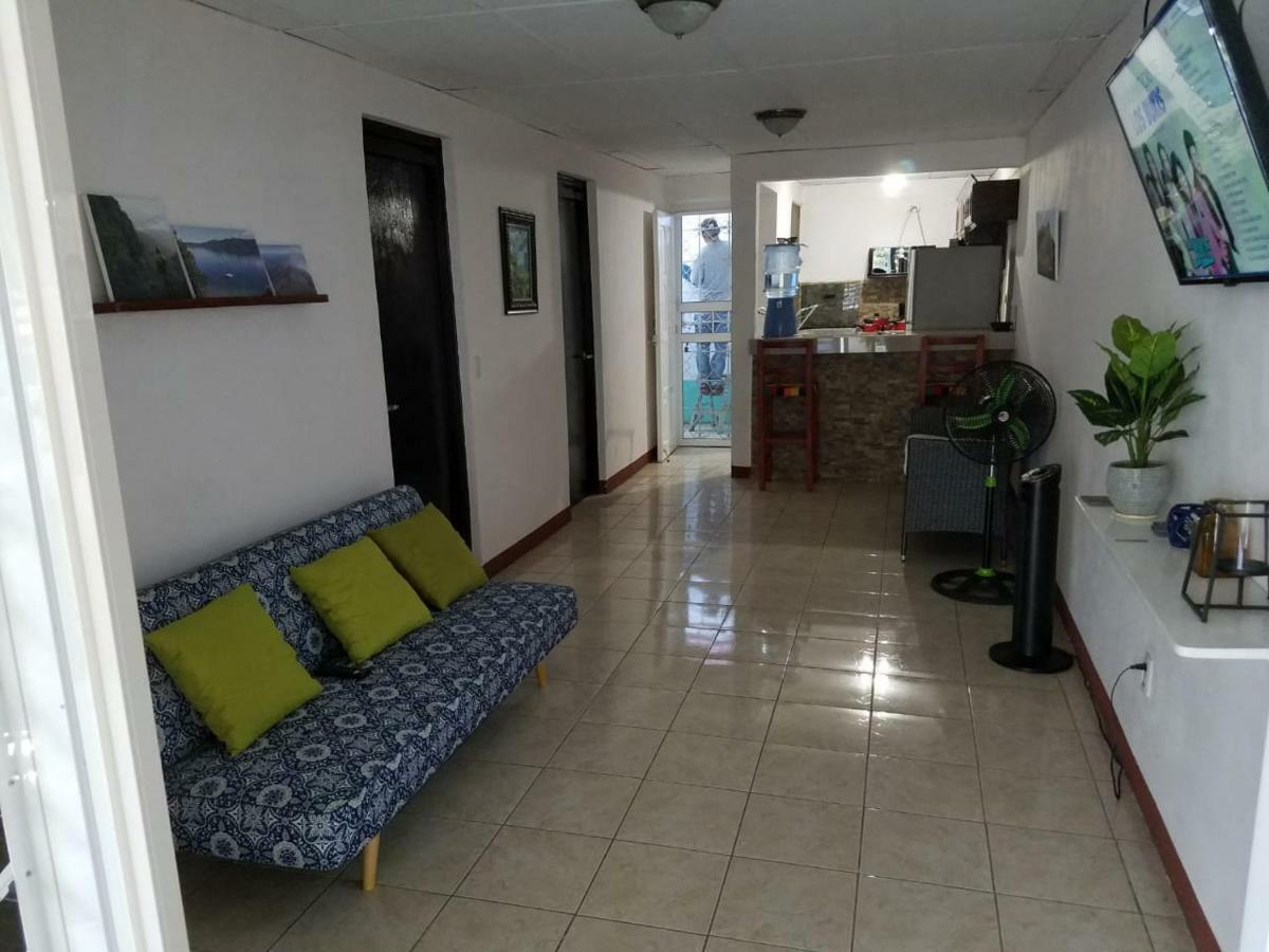 Runway 108 Appartement Managua Buitenkant foto
