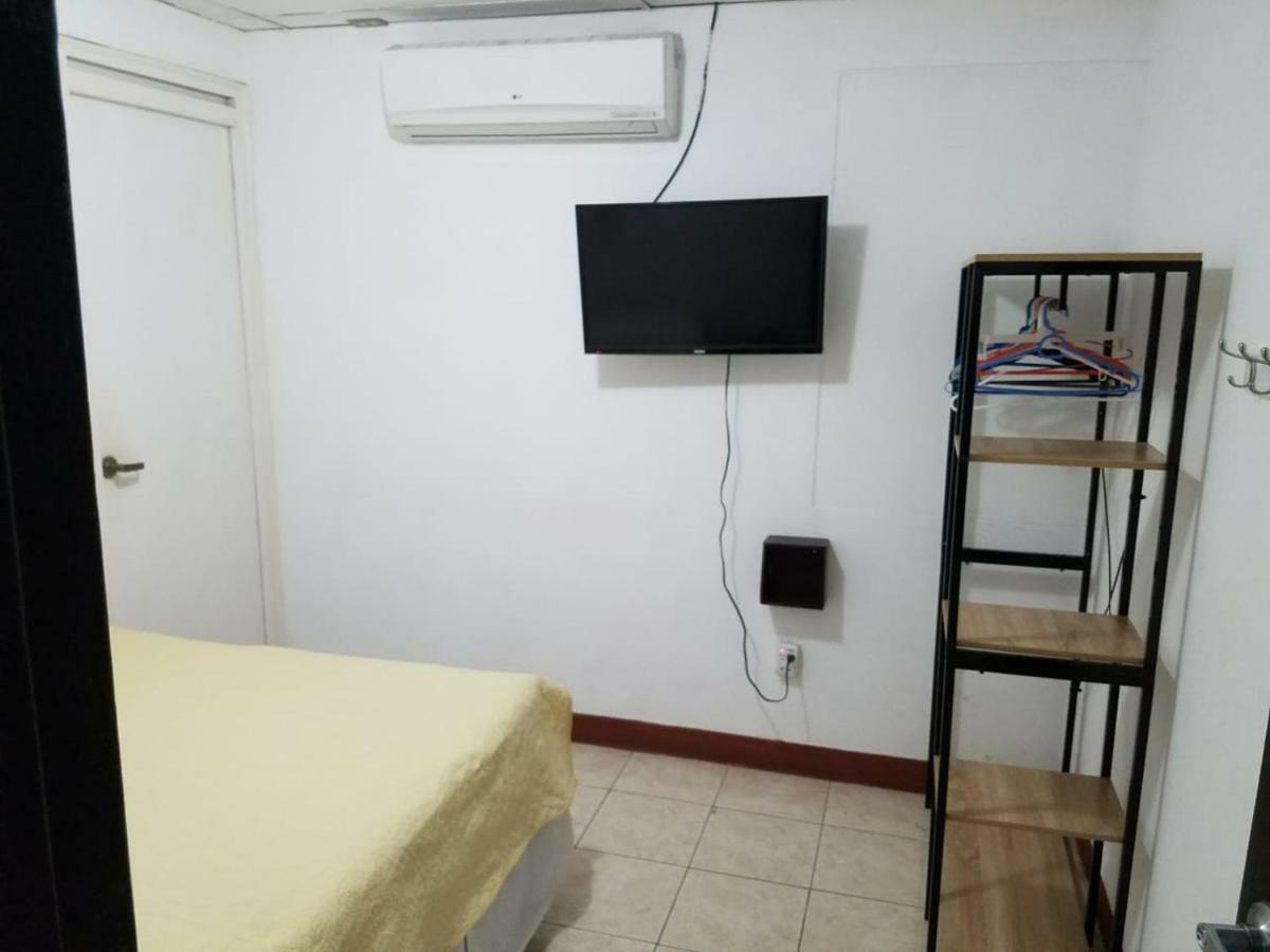 Runway 108 Appartement Managua Buitenkant foto