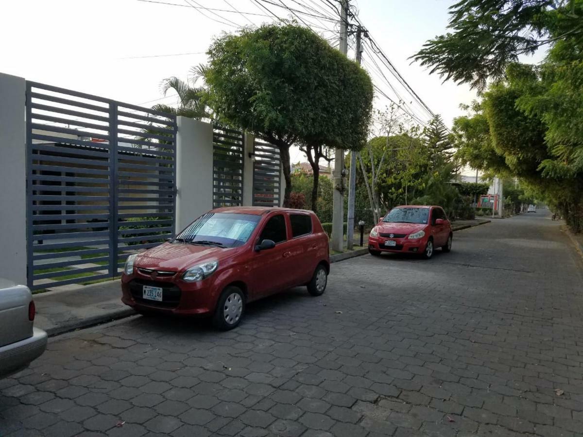 Runway 108 Appartement Managua Buitenkant foto